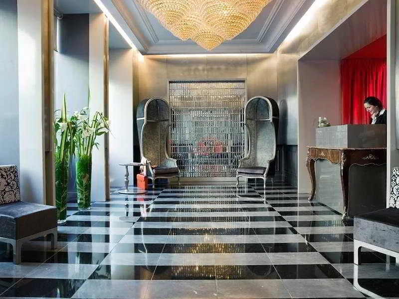 Lumen Louvre 4* Parijs