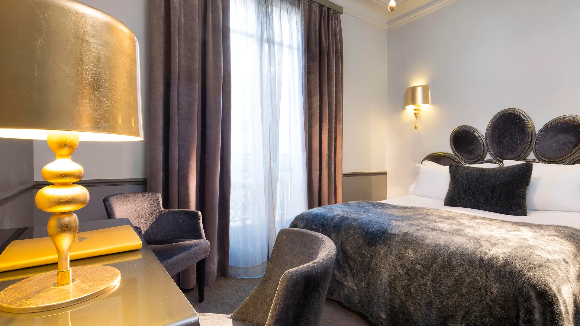 Lumen Louvre Hotel