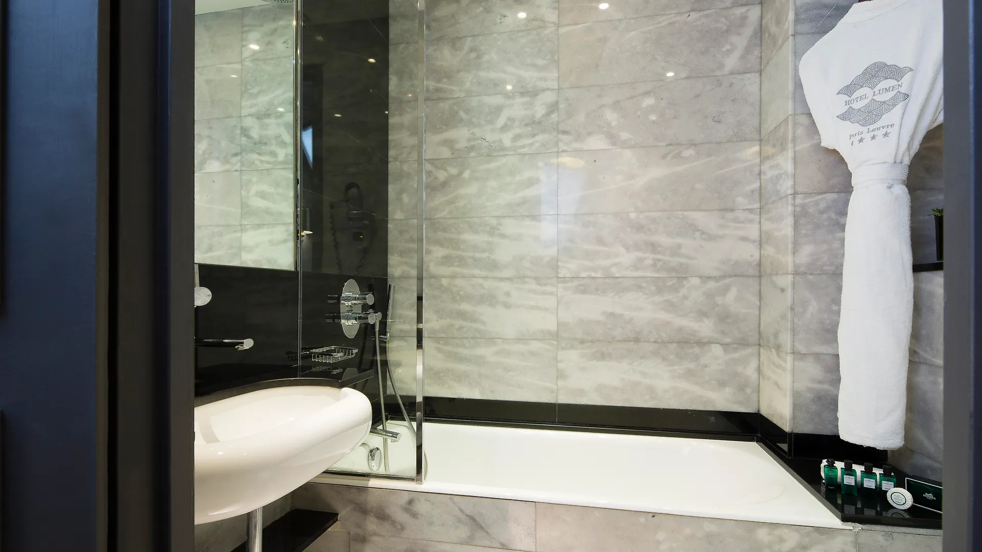Lumen Louvre 4* Parigi