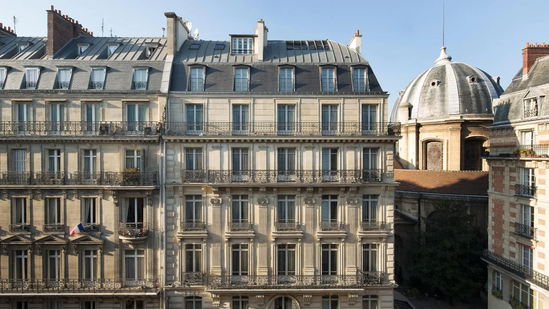 Lumen Louvre Hotel 4*