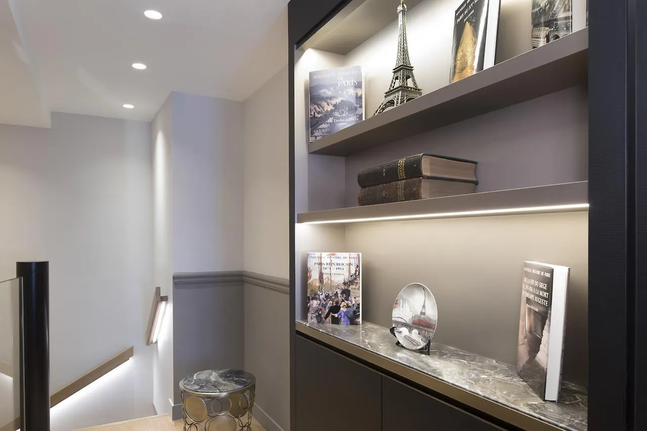 Lumen Louvre Hotell 4*