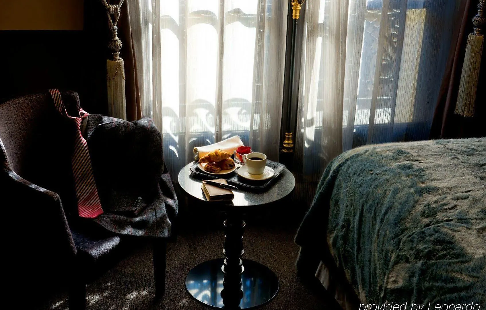 Lumen Louvre Hotel 4*