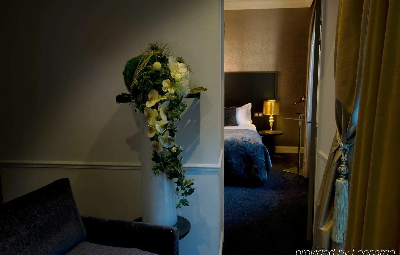 Lumen Louvre Hotel 4*